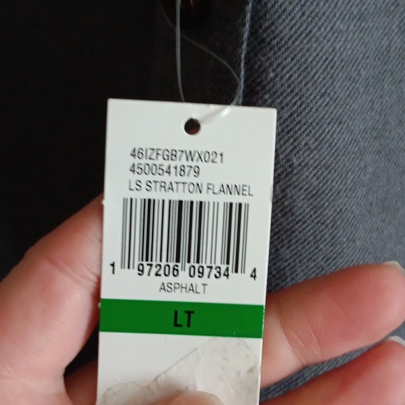 NWT IZOD Brand Button Up Shirt - Picture 2 of 7